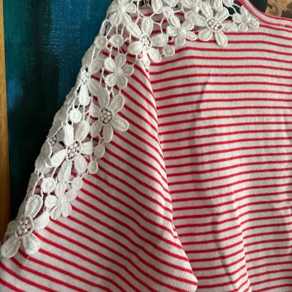 Classic Editions Chic Striped Red and White Tee with Lace Details L - Picture 10 of 16